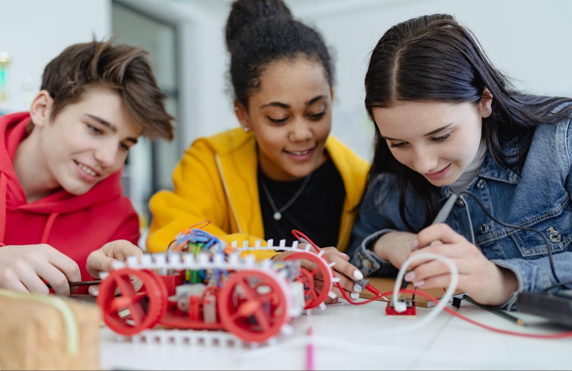 The best pre-college programs for high school students